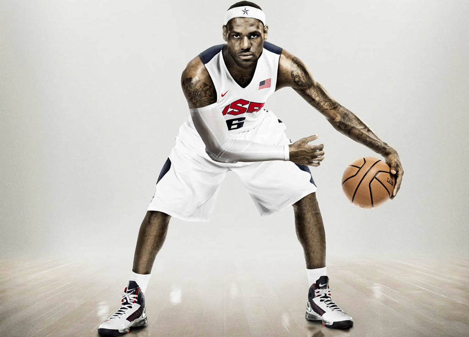 推出多种组合票，E看台全新亮相，2026年F1中国大奖赛12月11日开票（2026年F1中国大奖赛12月11日开售：E看台焕新登场，多款组合票同步上线）