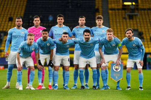 中国女排3-1战胜哥伦比亚提前晋级16强，取得两连胜。（中国女排3-1击败哥伦比亚，提前锁定16强席位，豪取两连胜）