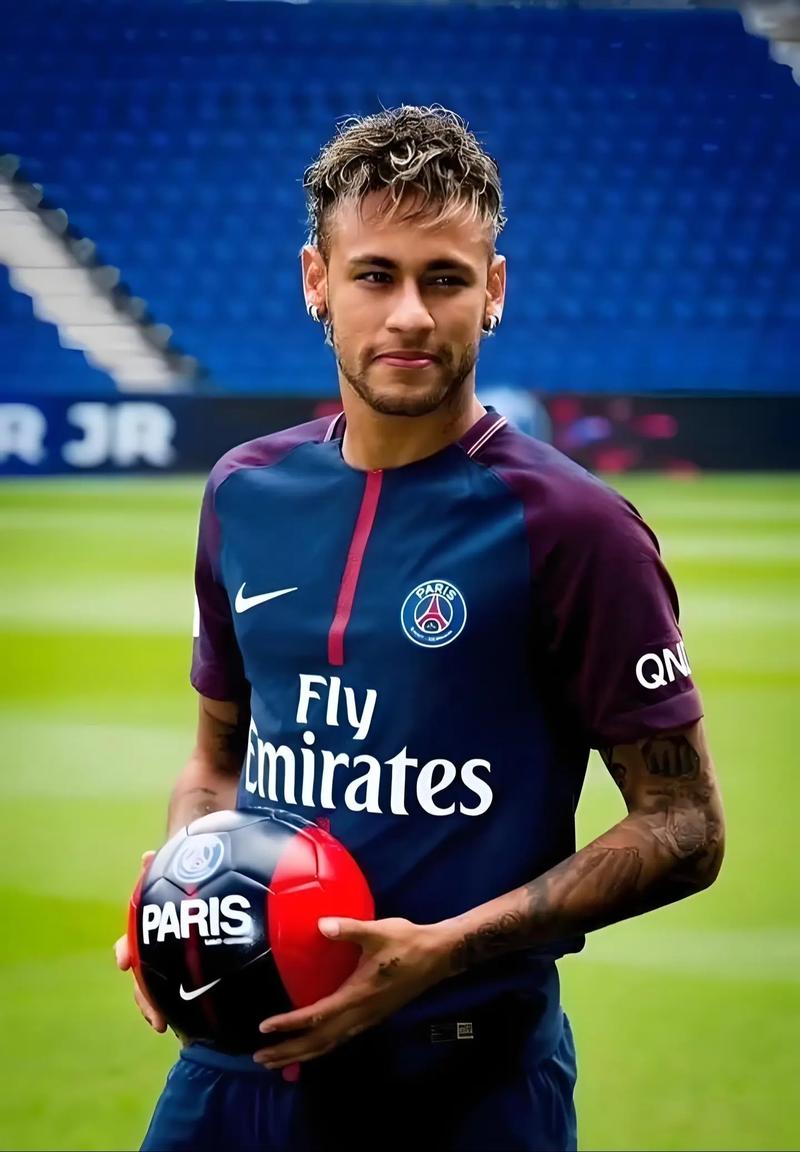 意媒：卡洛斯-奥古斯托接近与国米续约至2030年，年薪300万欧（意媒：卡洛斯-奥古斯托将与国米续约至2030，年薪300万欧）