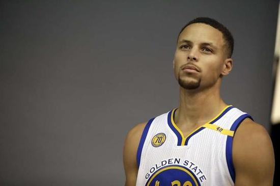 再起风波，内马尔：向教练致歉？又是哪个狗屎记者编造的谎言（风波再起，内马尔否认向教练道歉：是谁在捏造谣言？）