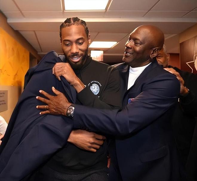 一场3-2让意甲榜首易主，阿莱格里神换人，让二追三奇迹逆袭（3-2逆转致意甲榜首易主，阿莱格里妙手换人上演让二追三奇迹）