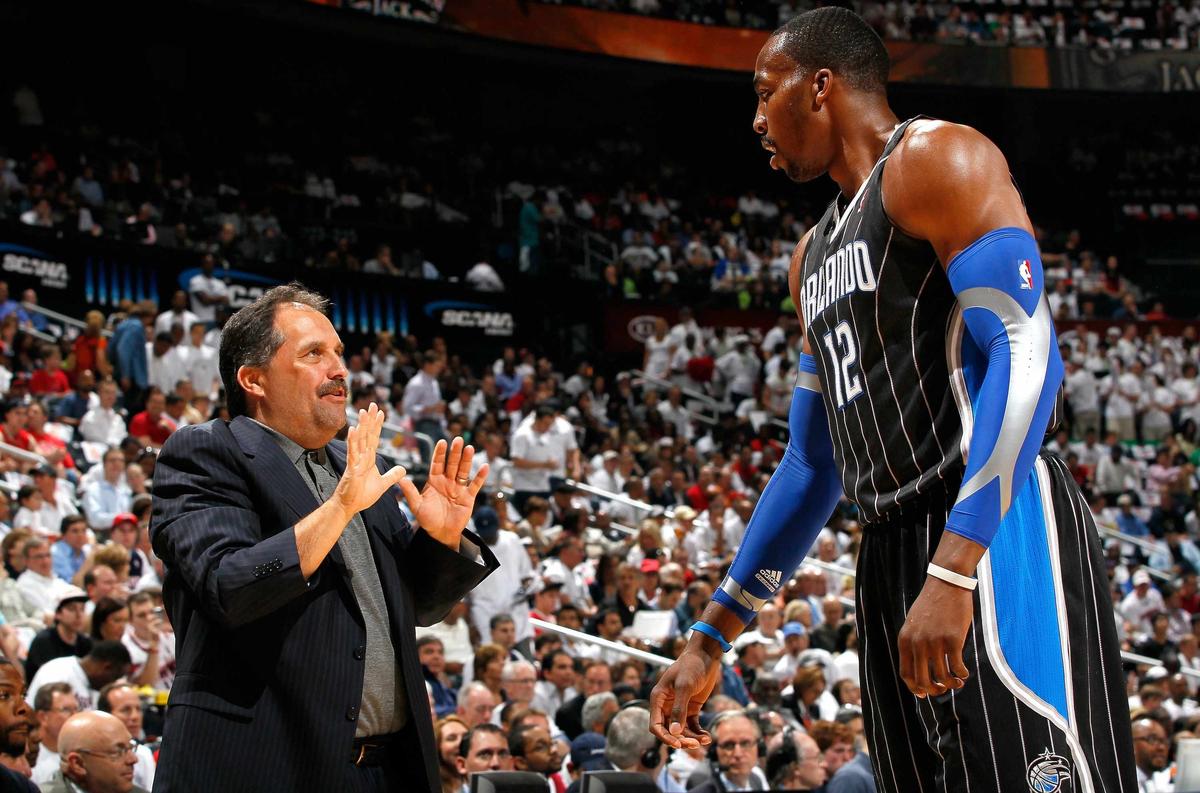 莱切vs比萨：卡马尔达、索蒂尔首发，阿金桑米罗、埃贝彻尔出战（莱切对阵比萨：卡马尔达、索蒂尔先发，阿金桑米罗与埃贝彻尔登场）