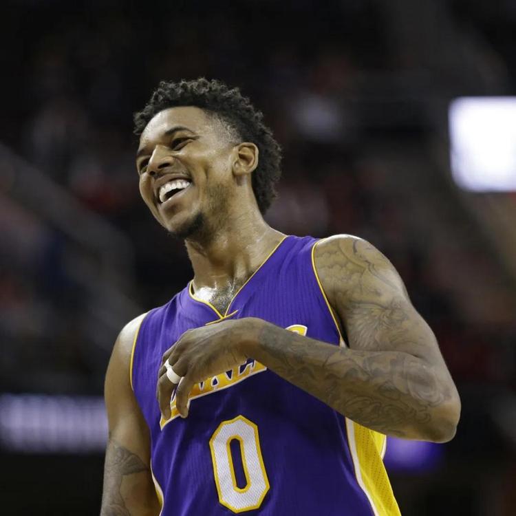 官方：大连英博正式授权上海卡冠文化为官方球星卡供应商（官宣：上海卡冠文化获大连英博官方球星卡供应商授权）