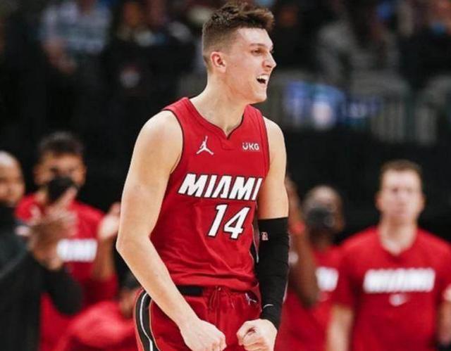 本轮欧洲世预赛最佳候选：帕罗特、姆巴佩、奥亚萨瓦尔、哈兰德（欧洲世预赛本轮最佳候选：姆巴佩、哈兰德、奥亚萨瓦尔、帕罗特）