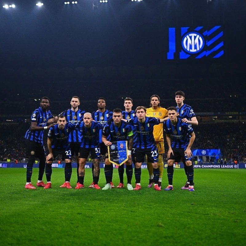 意甲半场：杜维卡斯建功，科莫暂1-0萨索洛（半场战报：杜维卡斯破门，科莫暂以1-0领先萨索洛）