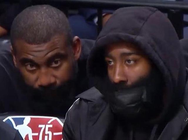 东契奇34+12+7独享历史第1，艾顿两双里夫斯33分，湖人轻取鹈鹕（东契奇34+12+7登顶历史第一，艾顿两双里夫斯33分，湖人轻松击败鹈鹕）