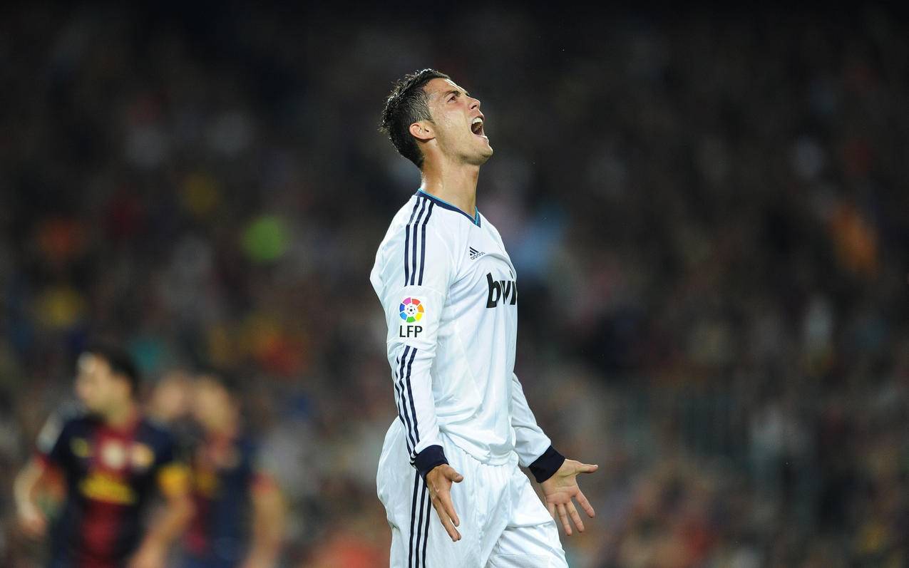 米体：托蒂被前妻指控留小女儿独自在家，检方认为指控不成立（米体报道：前妻控诉托蒂让小女儿独自在家，检方认定指控不成立）