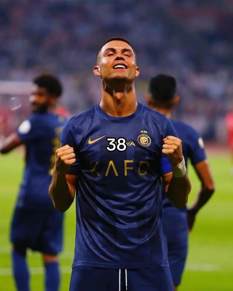 RB莱比锡遭受意外击败柏林联盟&错过机会接近拜仁（RB莱比锡冷门不敌柏林联盟，错失追近拜仁良机）