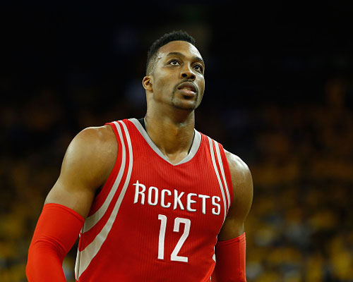 拉齐奥球迷抗议俱乐部导致球场空荡荡，洛蒂托：我不接受威胁（拉齐奥看台冷清因球迷抗议，洛蒂托回应：绝不接受威胁）