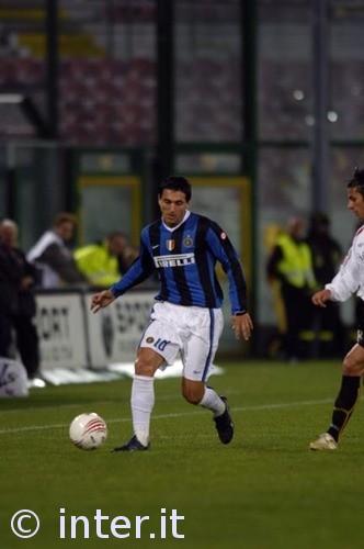 官方：邦马蒂在训练中遭遇腓骨骨折，将至少休战两个月（官方确认：邦马蒂训练时腓骨骨折，至少伤停两个月）